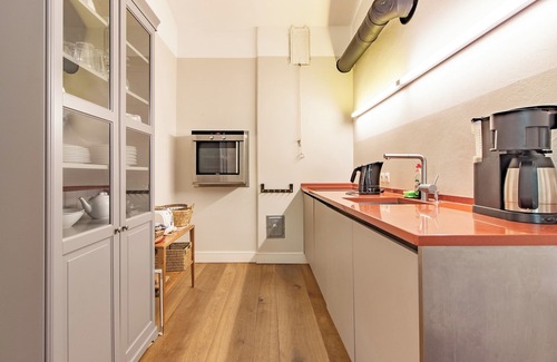 Barhoft Apartment | Lotsenwohnung - Stylish vacation apartment with Baltic Sea view, fireplace and terrace