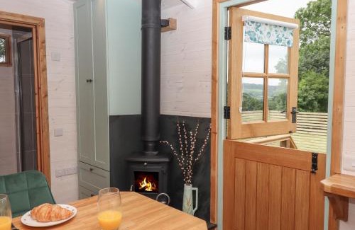 Sticklepath House | Lottie's Hut