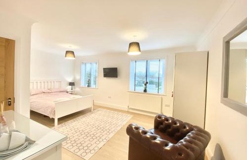 Ashton-under-Lyne House | Lottie's Lott