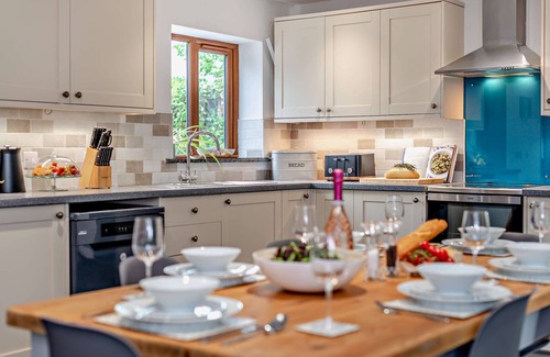 Brazzacott House | Lottie's Mill Barn - Three Bedroom House, Sleeps 6