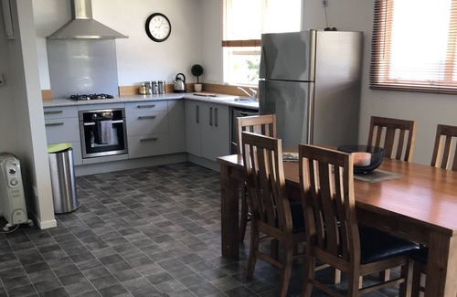 Potaka House | Lottin Point Cottage