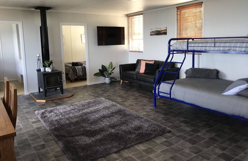 Potaka House | Lottin Point Cottage
