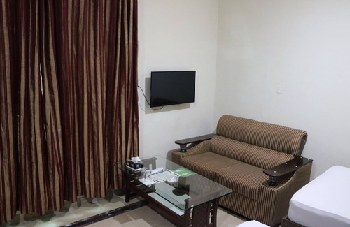 Johar Town Hotel | Lotus 1 Hotel