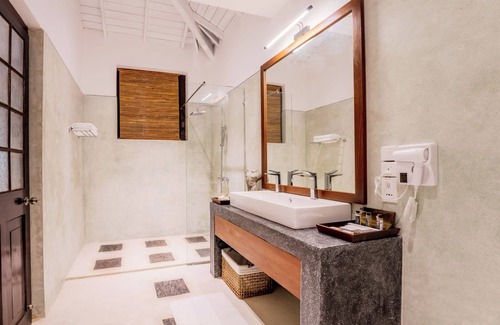 Hokandara Hotel | Lotus Estate Colombo