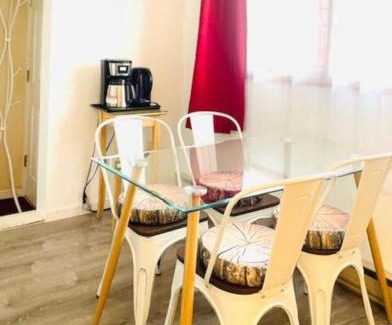 Highmount Apartment | Lotus Family Suite w 2 Beds Kitchenette 4