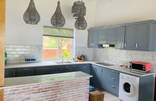 Ham Ninh House | Lotus Home+, Sunrise Villa with Seaview (3BR)