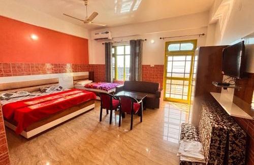 Amb Hotel | Lotus Homestay