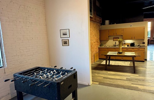 Downtown Toledo Apartment | Lotus Loft Downtown Toledo