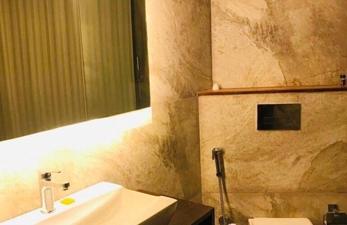 Arambol Hotel | Lotus Sutra