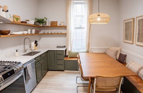 Phoenix Hill House | Lou Charm: Near DTwn, Airport, Expo & Churchill!