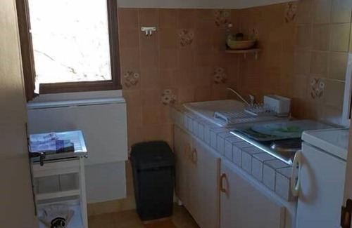 Greoux-les-Bains Apartment | Lou Cigaloun star in a field of olive trees