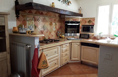 Gilette House | Lou Ferouil cottage in Gilette near Nice with secure parking