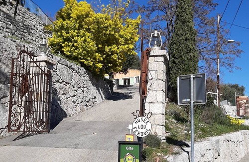 Gilette House | Lou Ferouil cottage in Gilette near Nice with secure parking