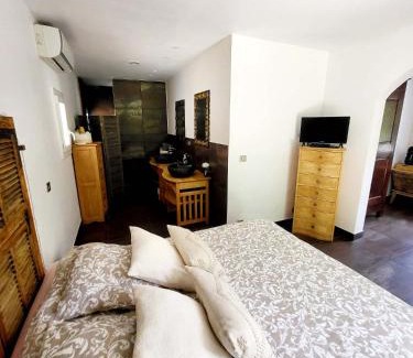 Roquesteron Bed & Breakfast | Lou mas del ranc