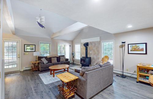 Glen Arbor House | Lou n' Lil's