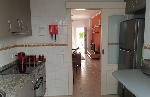 Los Alcazares Apartment | LOU'S PLACE -Albatros - 10 min walk to beach 2 bed G/floor - air con/heat-Wifi