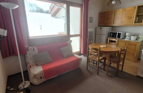 Plangagnant Apartment | Loue Appart Plagne Village - 2100m -4 à 6 Pers -2 Chambres - au Pied des Pistes