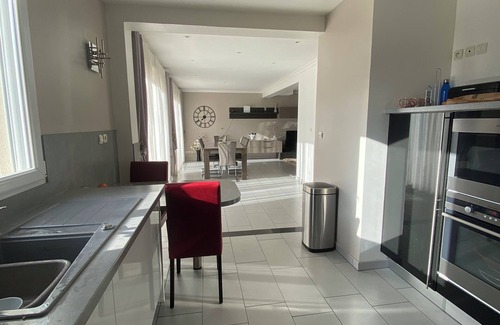 Sarcelles House | Loue Maison Moderne de 180 m2 Avec 5 Chambres
