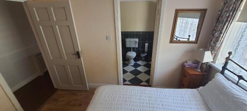 Mohill Bed & Breakfast | Lough Rynn View Accommodation Accommodation - Room only