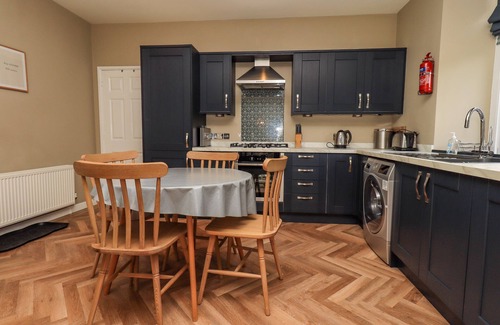 Ambleside Cottage | LOUGHRIGG VIEW, family friendly in Ambleside