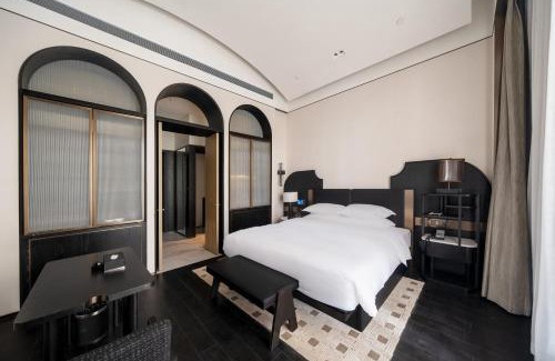 Wuhou Hotel | Louie Castle Sycamore Hotel
