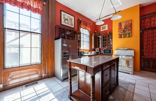 Garden District Apartment | Louis Armstrong Suite in Lower Garden District
