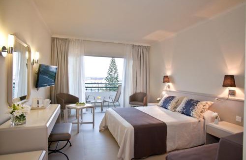 Paphos Resort | Louis Imperial Beach