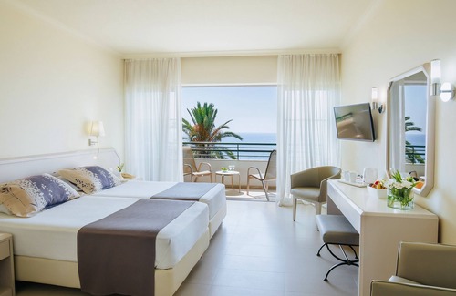 Paphos Resort | Louis Imperial Beach