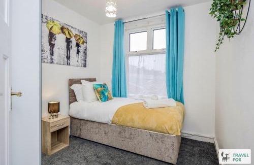 Luton House | Louisa's Stay