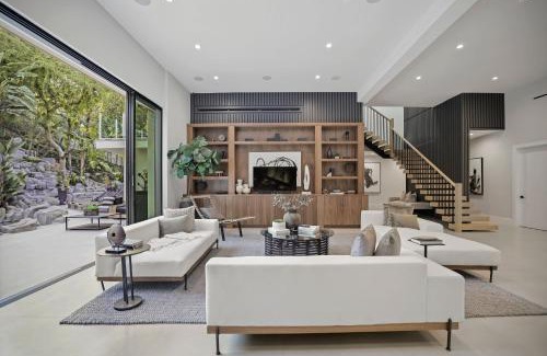 Encino Apartment | Louise Oasis