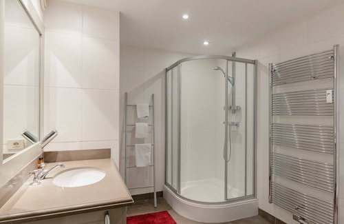Ixelles Apartment | Louise Royal Residence