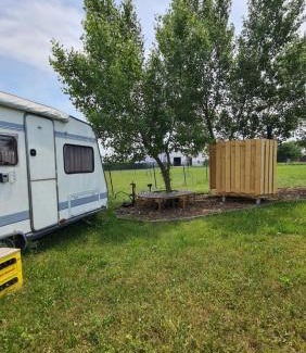 Neusiedl an der Zaya Other | Louise´s Camper