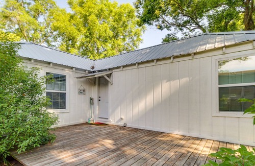 Slidell Cottage | Louisiana Escape w/ Deck & Smart TV