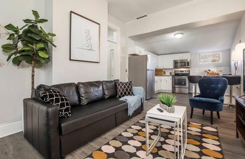 Shelby Park House | Louisville Dream House 4BR 2BA by CozySuites