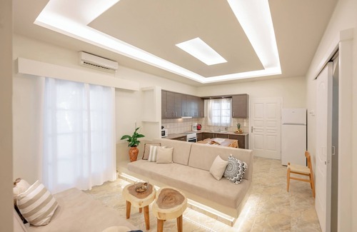 Perissa House | Loukas & Emma Eco Houses