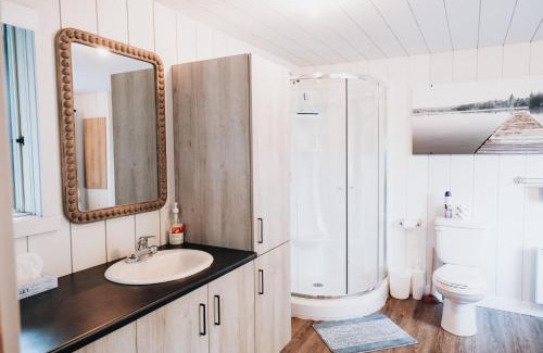 Frampton Ski Chalet | Louna-Nuage Shack- Chalet au Miller Zoo