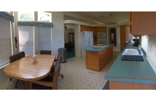 Port Orchard House | Lounge On The Lake In Privacy/Fly-in Friendly