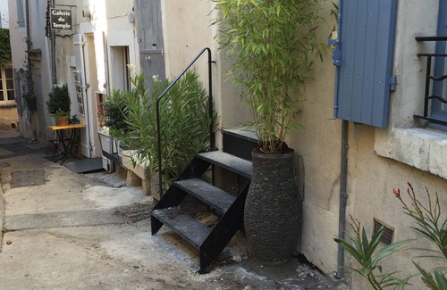 Lourmarin Apartment | Lourmarin luxury apartment Air Con central location