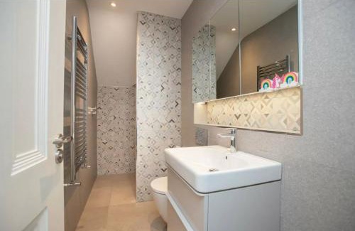 Louth Bed & Breakfast | Louth Village Wedding Accommodation with Gym B&B