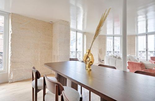 Les Halles Apartment | Louvre & Seine Luxury new 3BR Full AC By Melvane