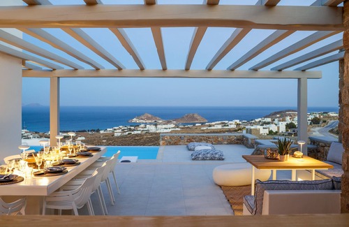 Xilokeratidi Villa | Love and class fuse !