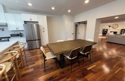 Annandale House | Love at first stay! Luxury 4 bed 4 bath near DC! Clean with EV charger! Family!