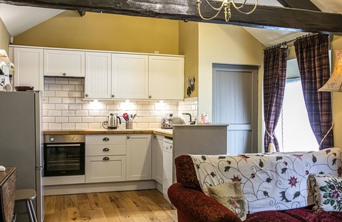 Bakewell Cottage | LOVE BIRD, pet friendly, character holiday cottage in Bakewell
