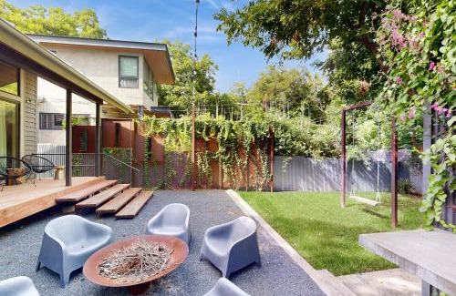 Bouldin House | Love Escape