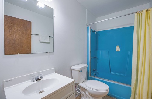 Tomahawk Hotel | Love Hotels Tomahawk by OYO at Lake Mohawksin WI