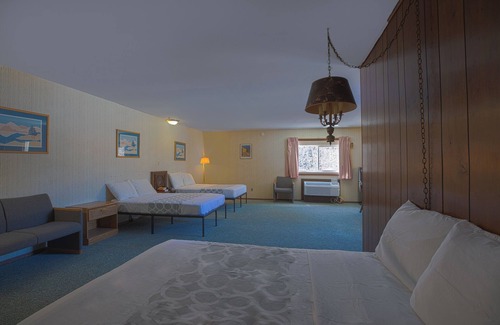 Tomahawk Hotel | Love Hotels Tomahawk by OYO at Lake Mohawksin WI