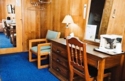 International Falls Hotel | Love Hotels Voyageur by OYO at International Falls MN