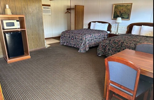 Alma Hotel | Love Hotels Western Holiday by OYO at Harlan Lake NE
