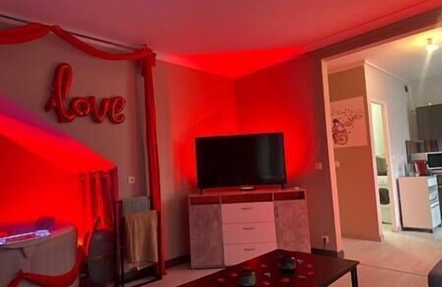 Aulnay-sous-Bois Apartment | Love House SPA 3 - Paris 93
