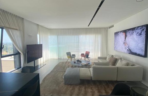 Or Akiva Villa | Love in Heaven